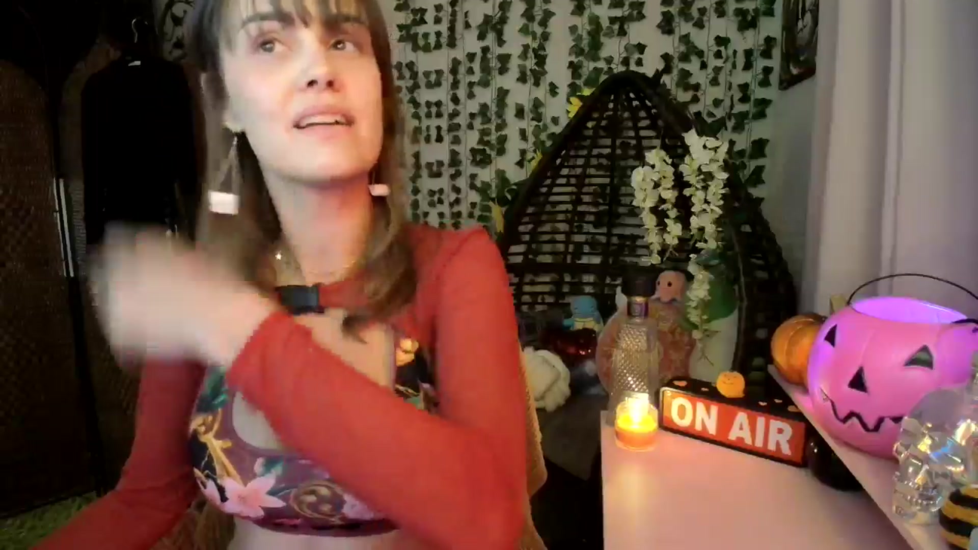 Gallery image thumbnail from HeidiKlumsy's myfreecams stream on, 09/25/2024, 24:46 image 8 of 20