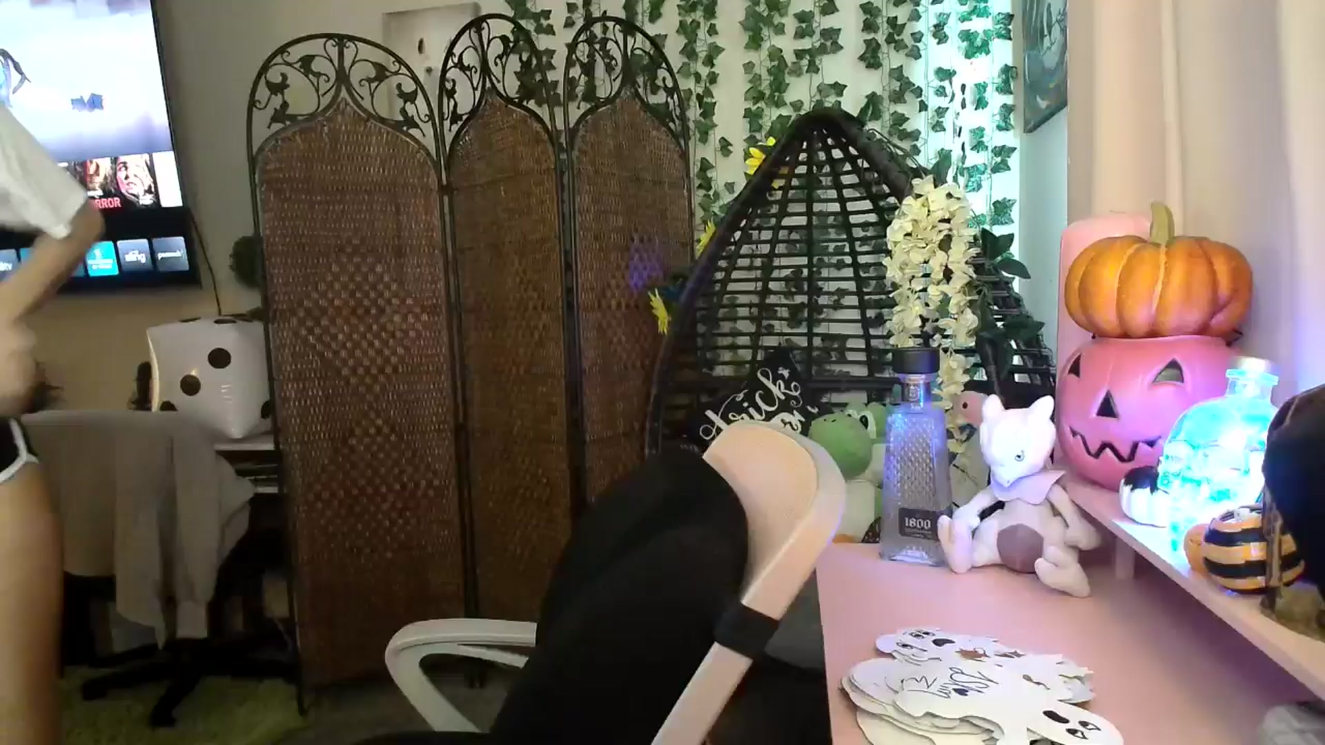 Gallery image thumbnail from HeidiKlumsy's myfreecams stream on, 10/03/2024, 22:04 image 1 of 20