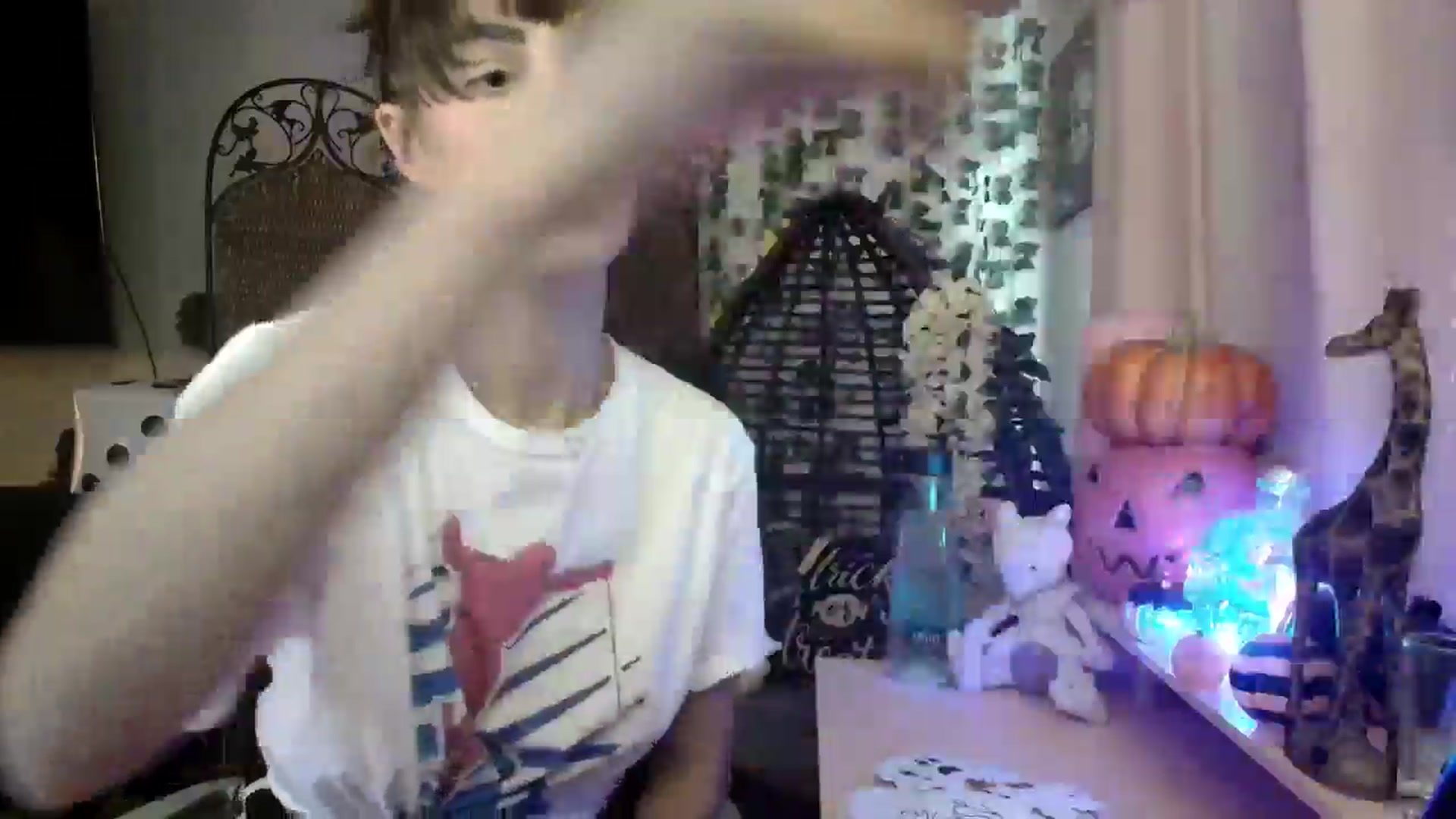 Gallery image thumbnail from HeidiKlumsy's myfreecams stream on, 10/03/2024, 23:22 image 16 of 20