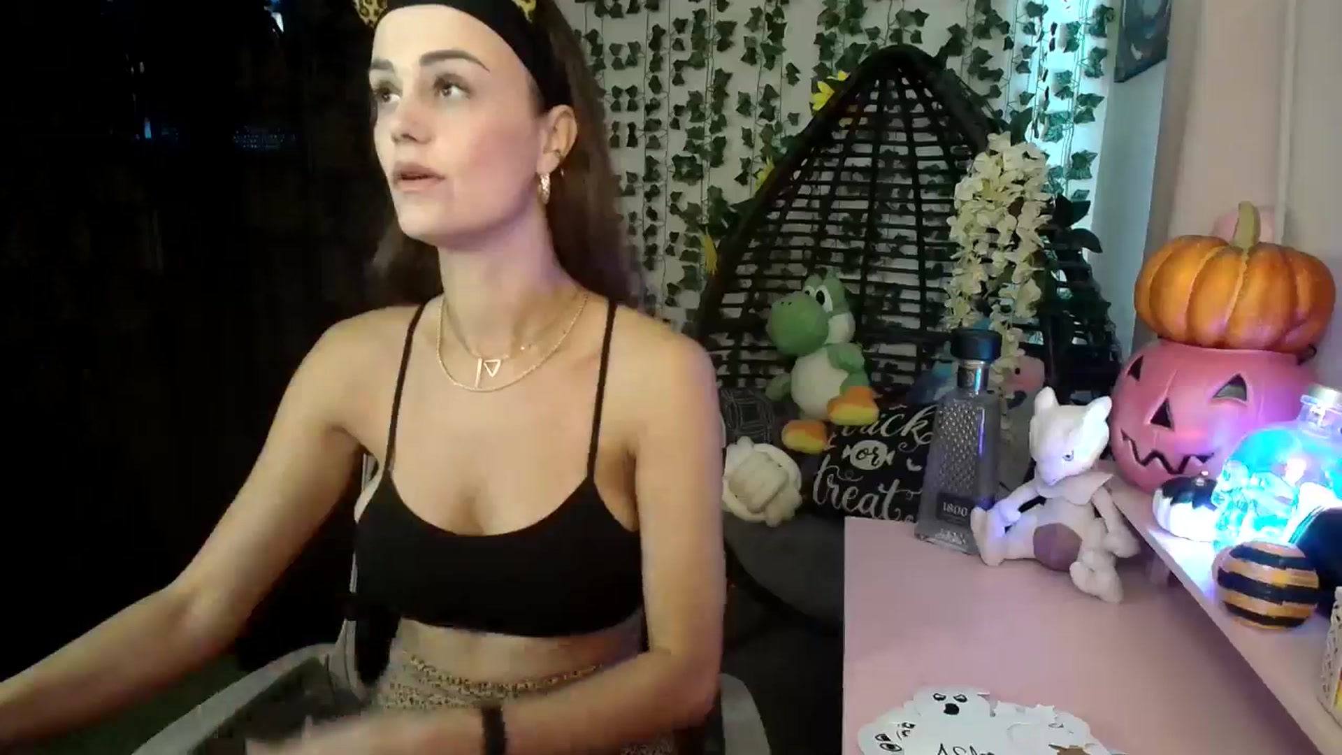 Gallery image thumbnail from HeidiKlumsy's myfreecams stream on, 10/04/2024, 22:05 image 5 of 20