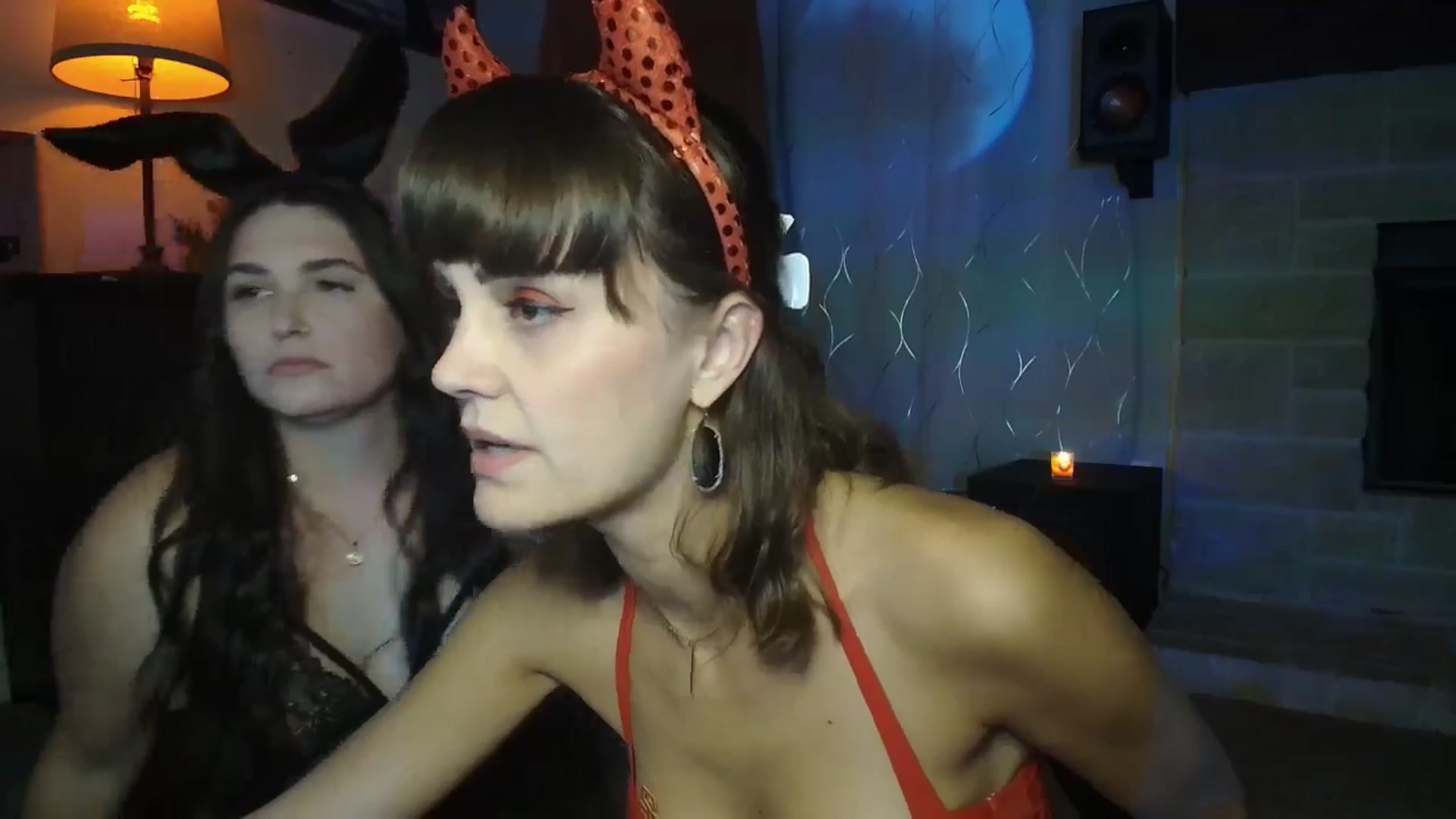 Gallery image thumbnail from HeidiKlumsy's myfreecams stream on, 10/19/2024, 24:00 image 12 of 20