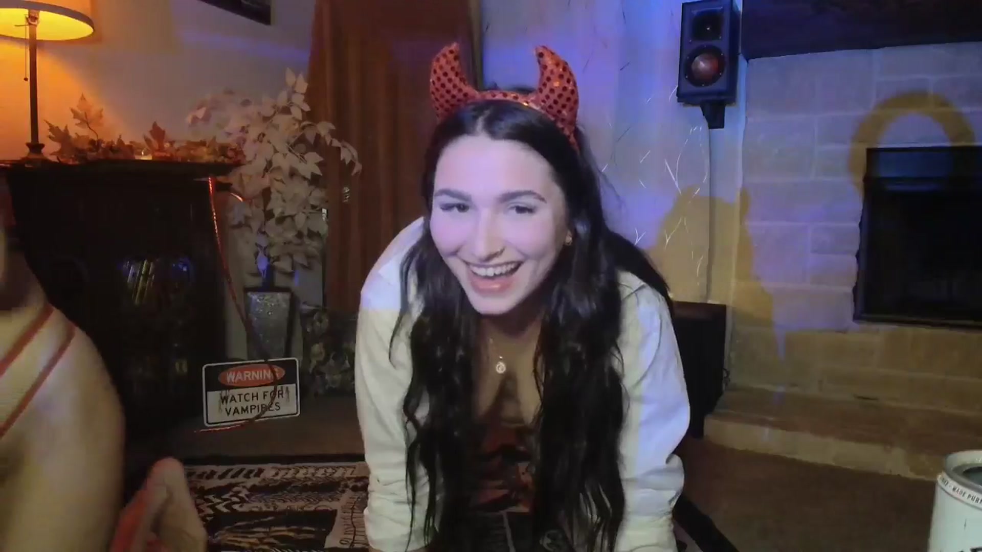 Gallery image thumbnail from HeidiKlumsy's myfreecams stream on, 10/19/2024, 01:24 image 19 of 20