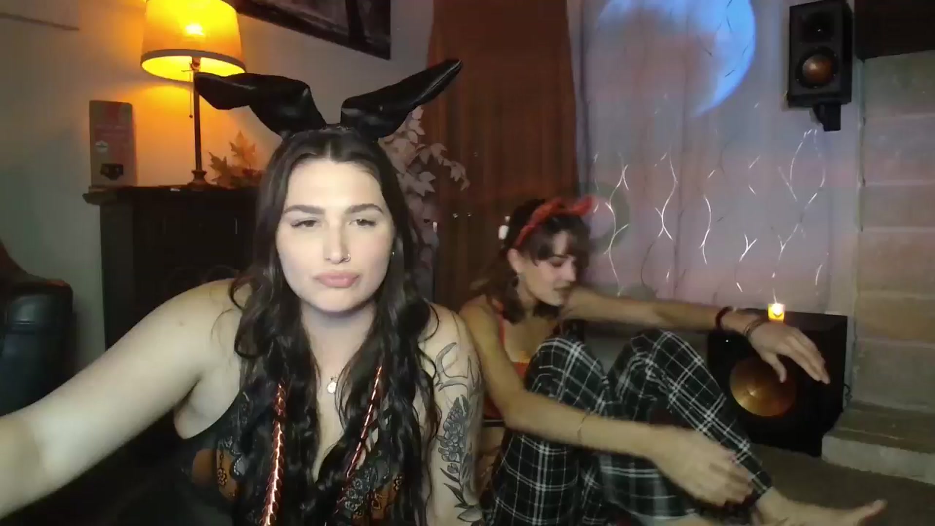 Gallery image thumbnail from HeidiKlumsy's myfreecams stream on, 10/19/2024, 01:24 image 1 of 20