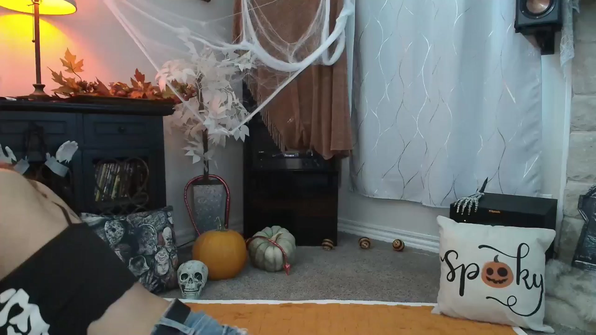 Gallery image thumbnail from HeidiKlumsy's myfreecams stream on, 10/26/2024, 22:23 image 9 of 20