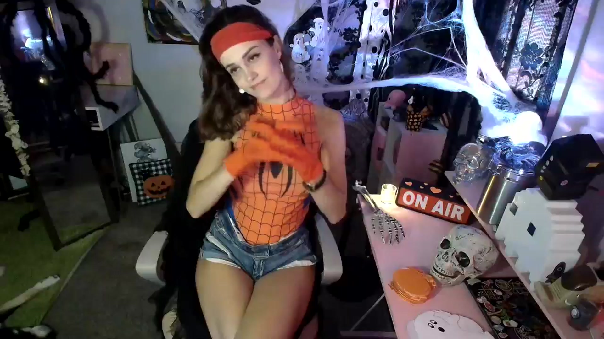 Gallery image thumbnail from HeidiKlumsy's myfreecams stream on, 10/30/2024, 24:01 image 20 of 20