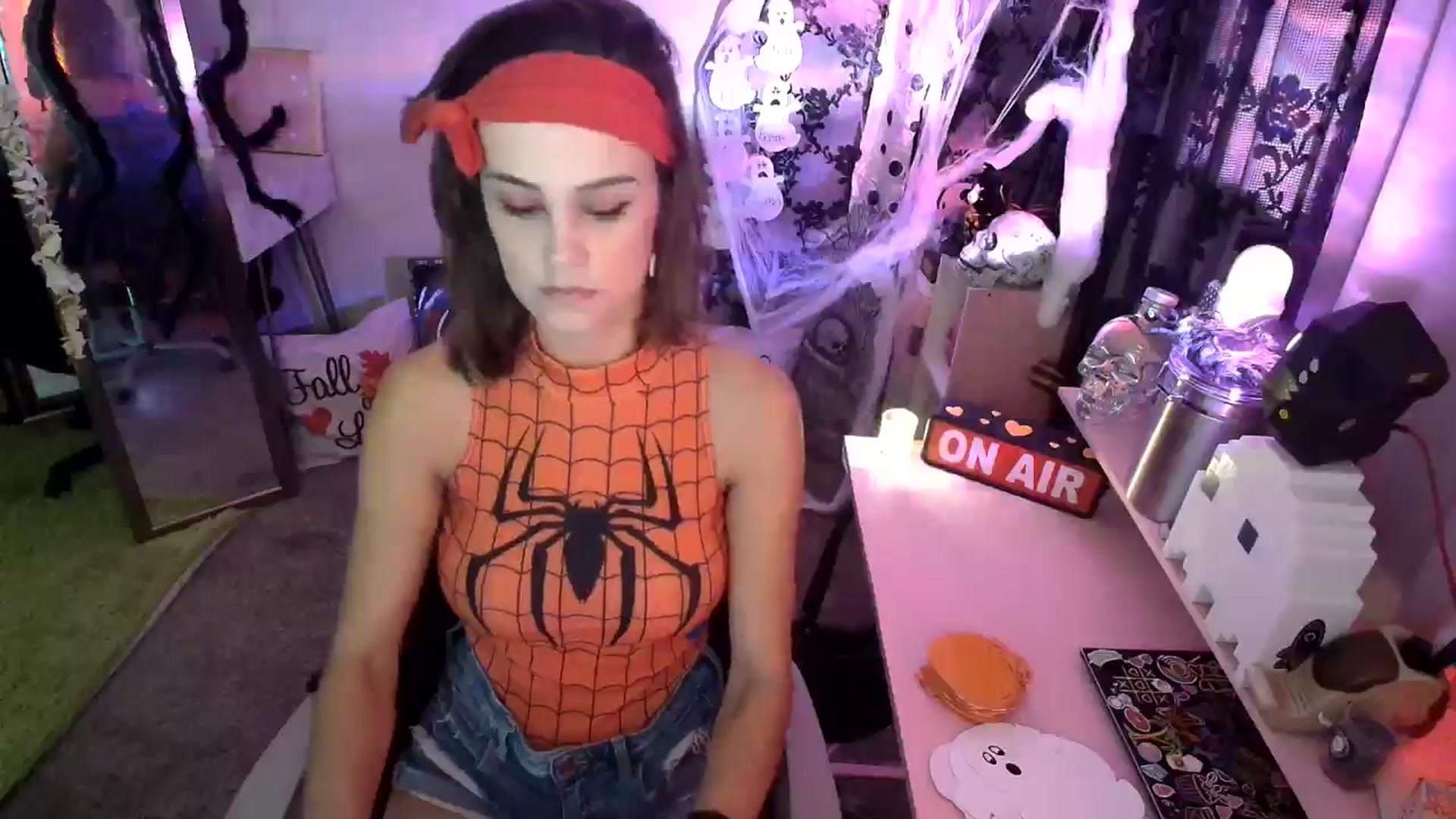 Gallery image thumbnail from HeidiKlumsy's myfreecams stream on, 10/30/2024, 24:01 image 4 of 20