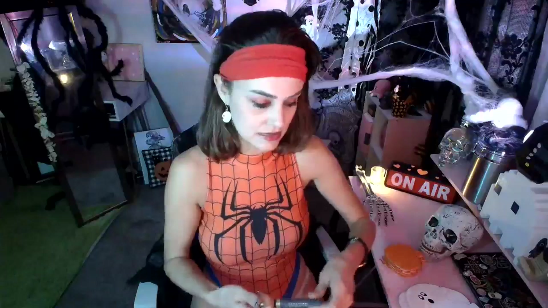 Gallery image thumbnail from HeidiKlumsy's myfreecams stream on, 10/30/2024, 24:39 image 19 of 20