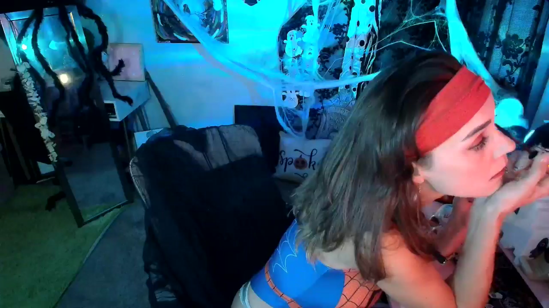 Gallery image thumbnail from HeidiKlumsy's myfreecams stream on, 10/30/2024, 24:39 image 18 of 20