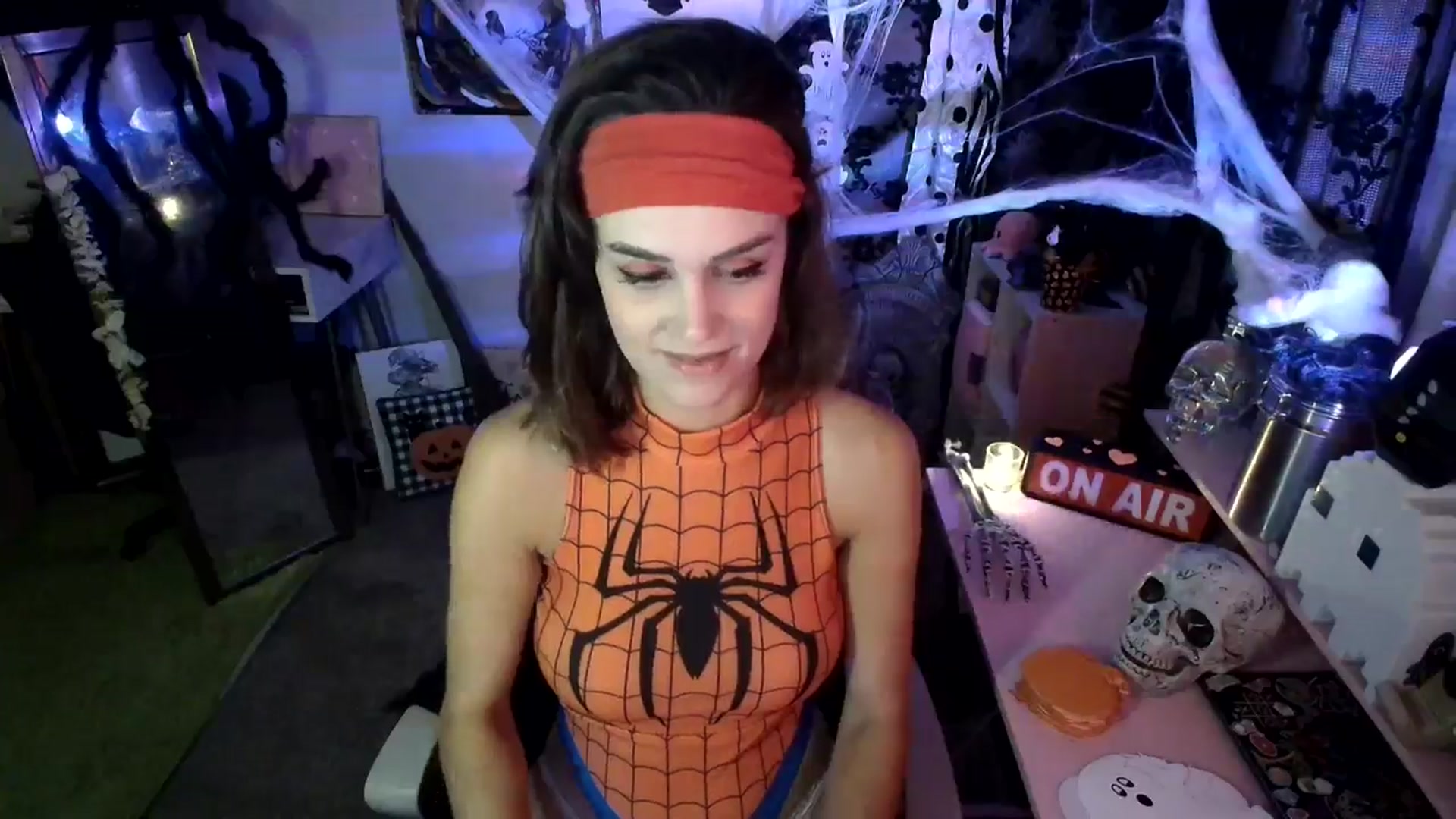 Gallery image thumbnail from HeidiKlumsy's myfreecams stream on, 10/30/2024, 24:39 image 14 of 20
