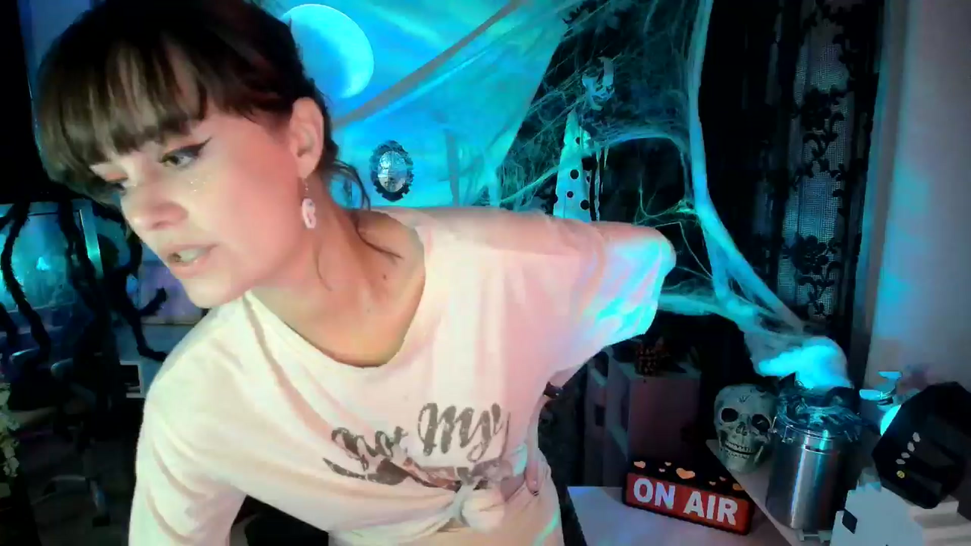 Gallery image thumbnail from HeidiKlumsy's myfreecams stream on, 10/30/2024, 03:05 image 18 of 20