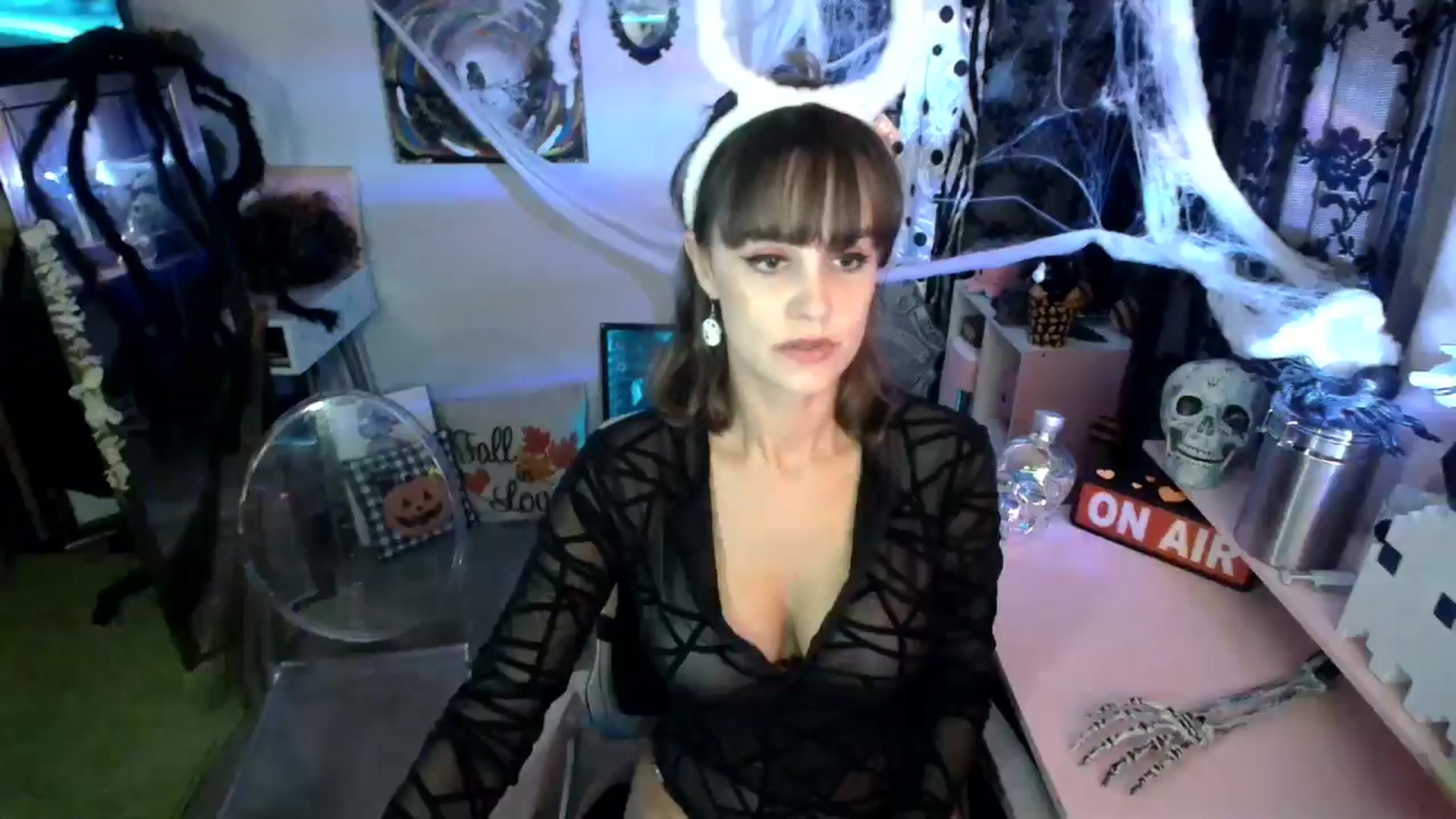 Gallery image thumbnail from HeidiKlumsy's myfreecams stream on, 10/30/2024, 05:19 image 1 of 20