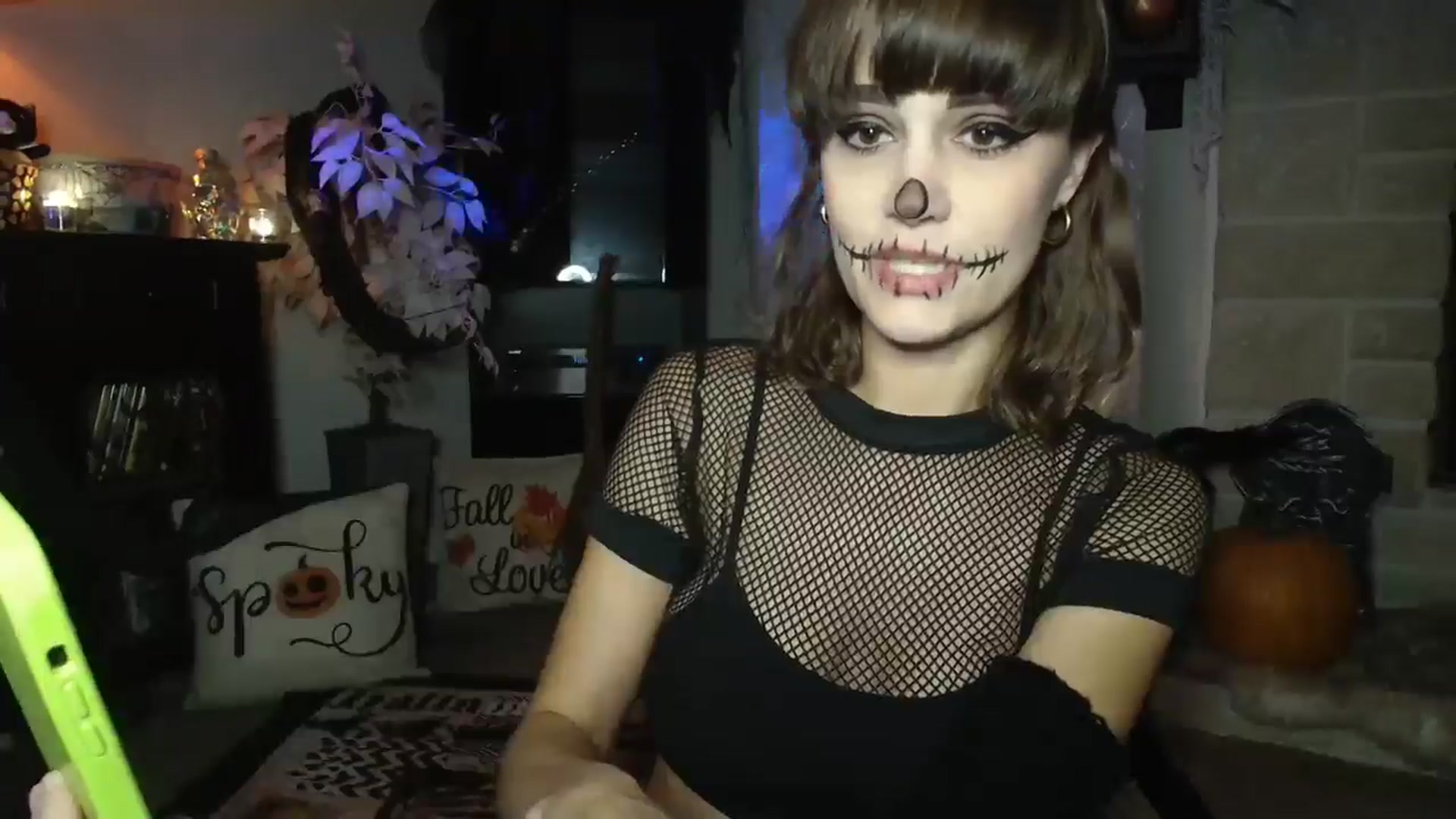 Gallery image thumbnail from HeidiKlumsy's myfreecams stream on, 11/01/2024, 24:59 image 19 of 20