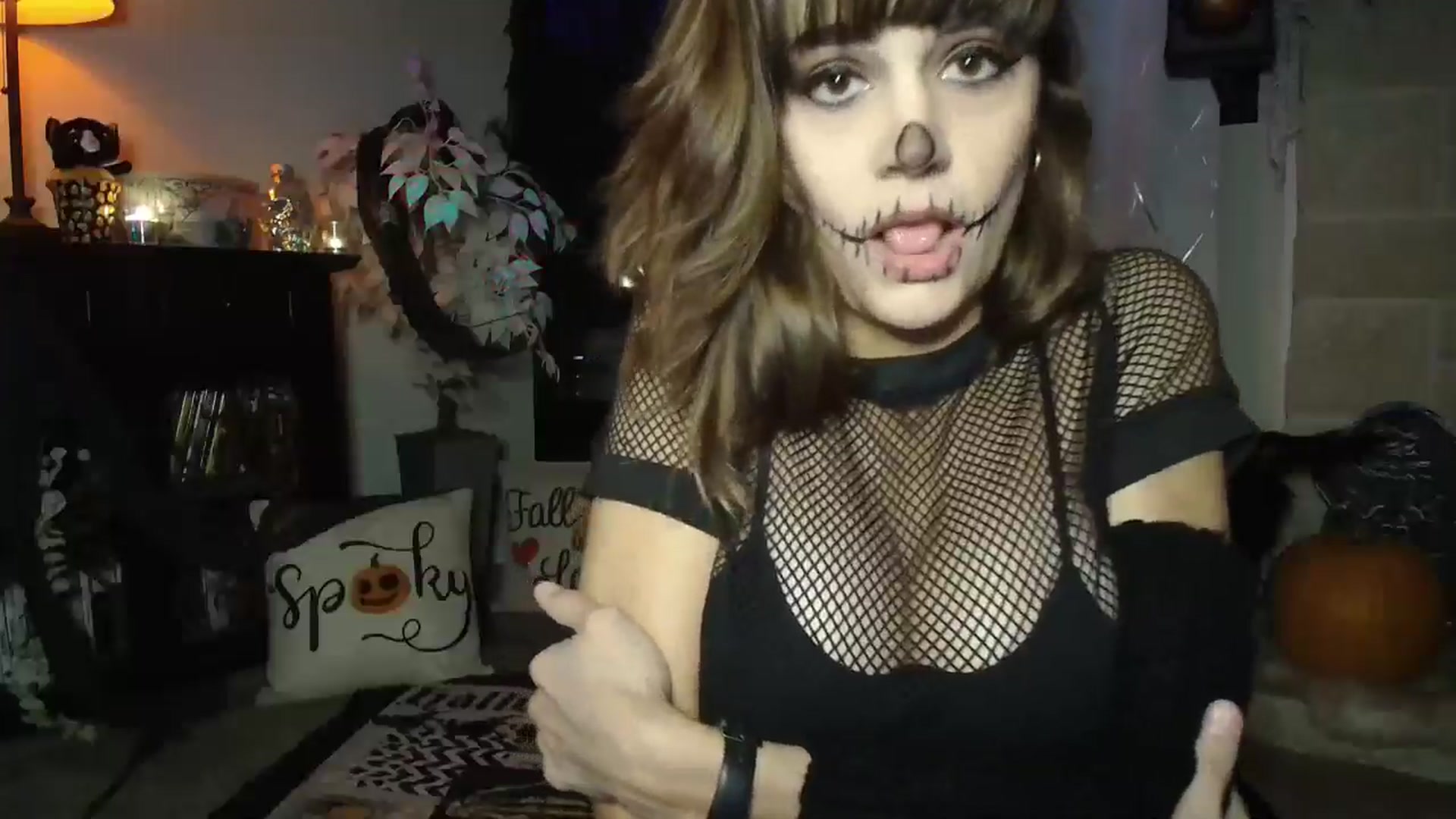 Gallery image thumbnail from HeidiKlumsy's myfreecams stream on, 11/01/2024, 01:29 image 3 of 20