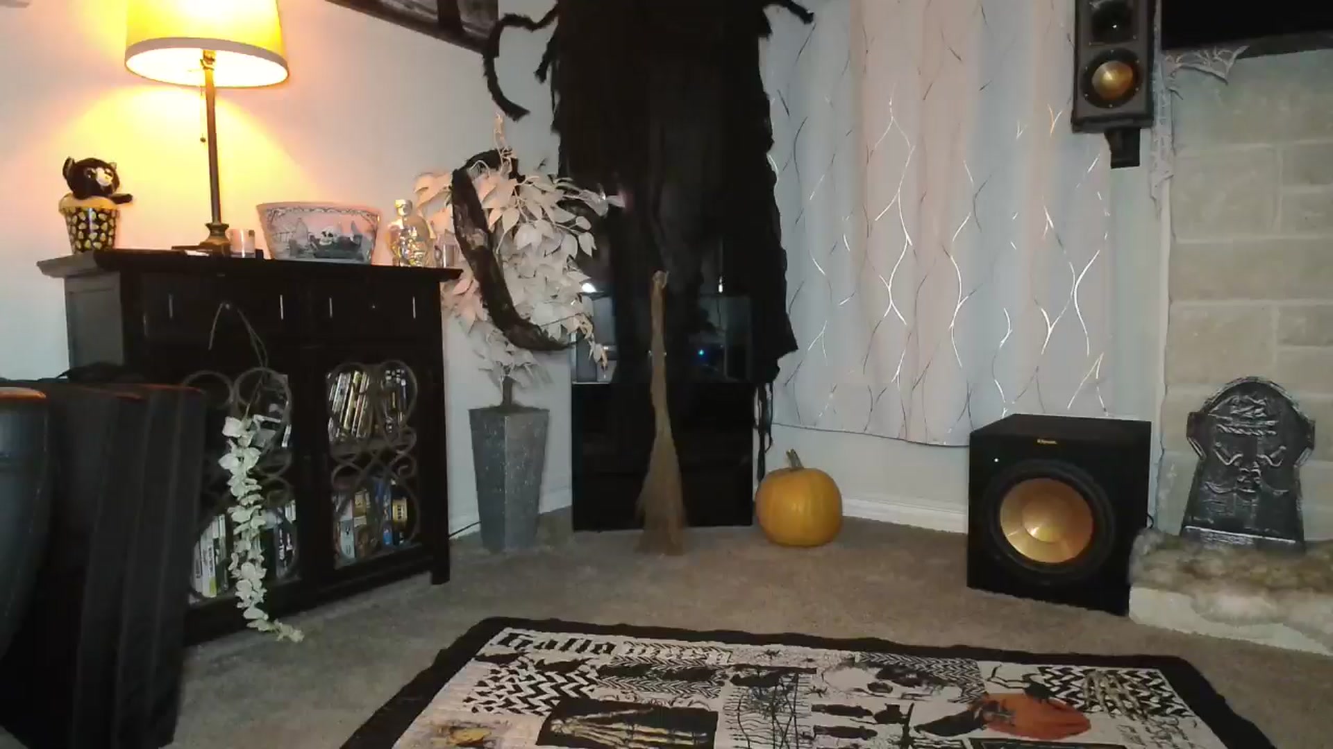 Gallery image thumbnail from HeidiKlumsy's myfreecams stream on, 11/02/2024, 04:32 image 13 of 20