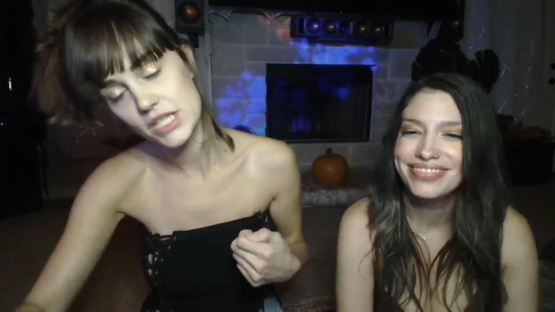 Gallery image thumbnail from HeidiKlumsy's myfreecams stream on, 11/03/2024, 05:17 image 9 of 20