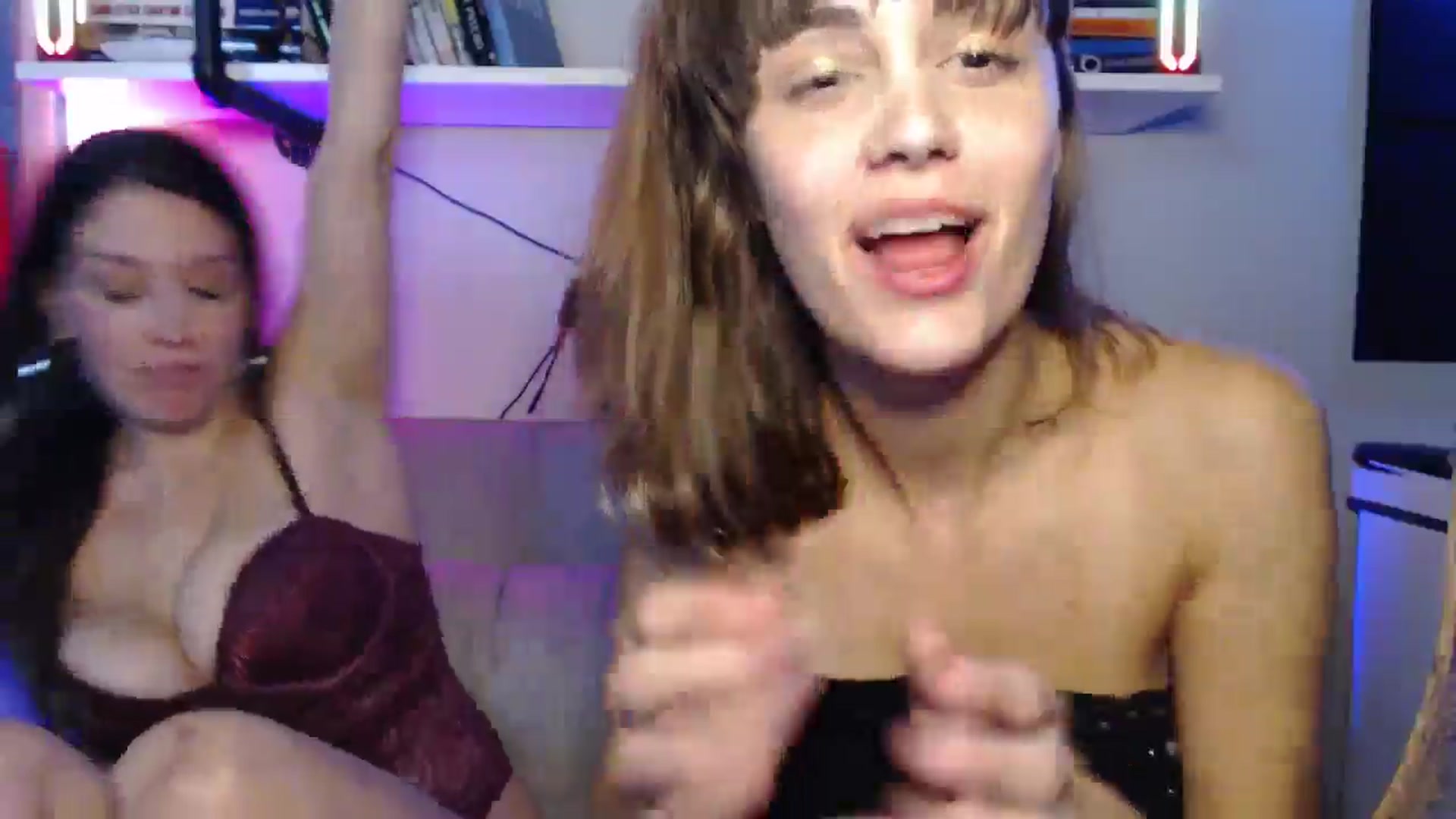 Gallery image thumbnail from HeidiKlumsy's myfreecams stream on, 11/03/2024, 12:22 image 7 of 20