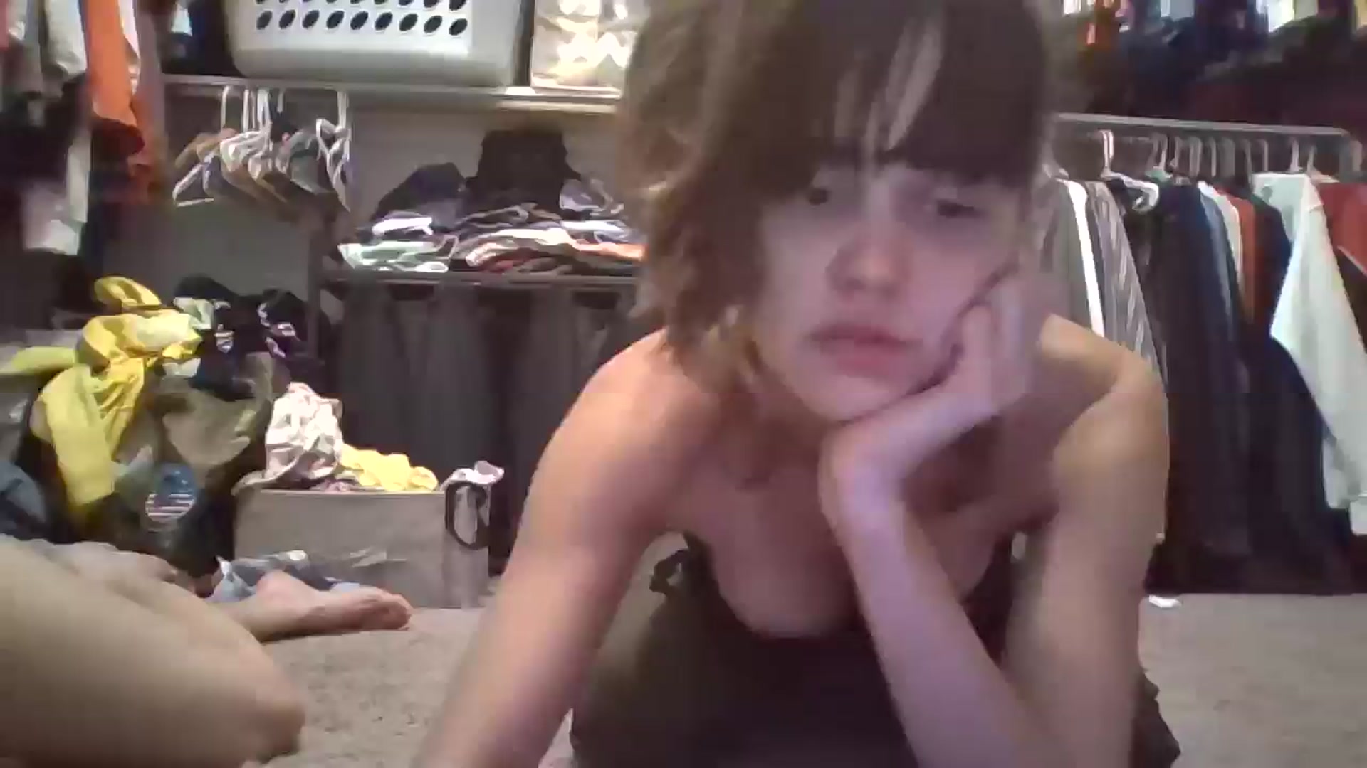 Gallery image thumbnail from HeidiKlumsy's myfreecams stream on, 11/03/2024, 19:10 image 15 of 20