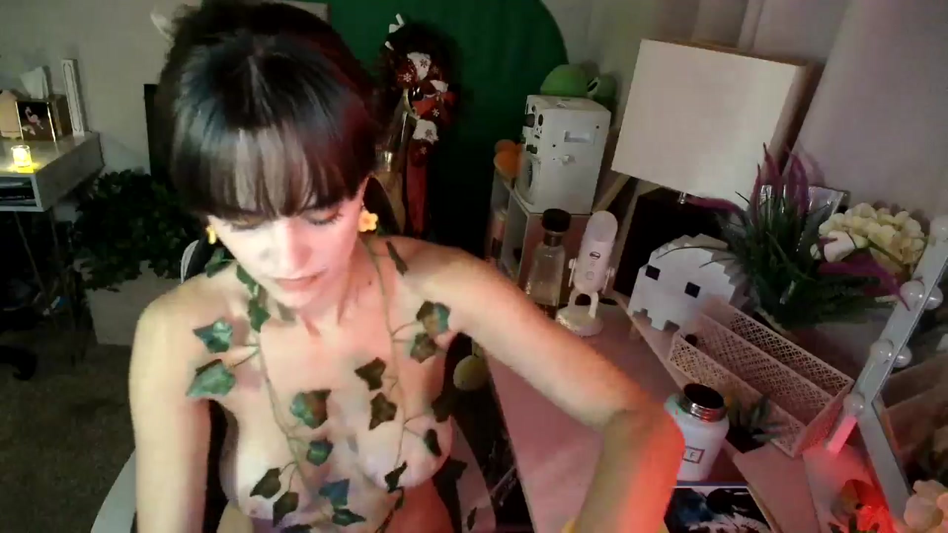 Gallery image thumbnail from HeidiKlumsy's myfreecams stream on, 11/09/2024, 07:54 image 13 of 20