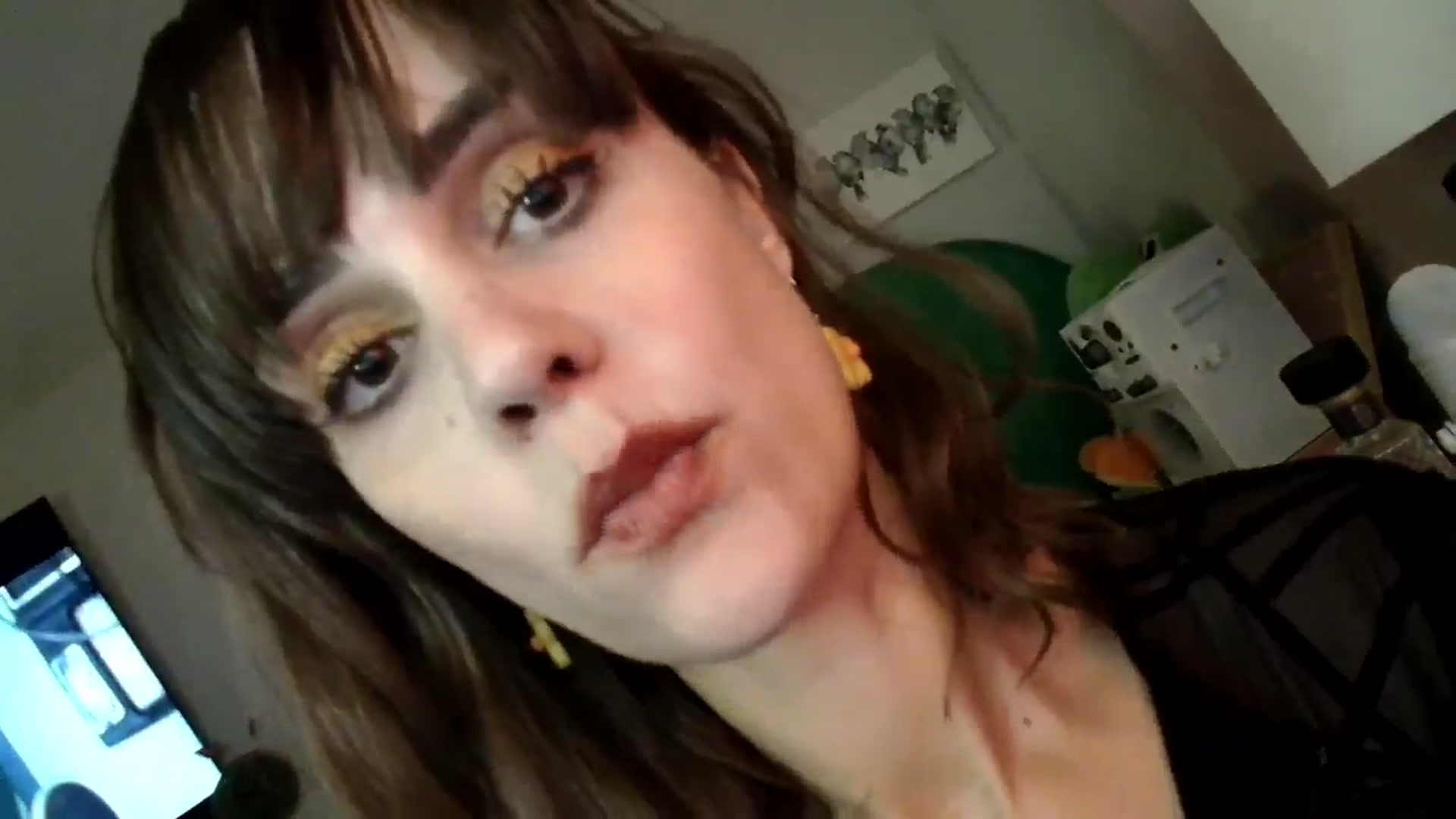 Gallery image thumbnail from HeidiKlumsy's myfreecams stream on, 11/09/2024, 09:48 image 2 of 20