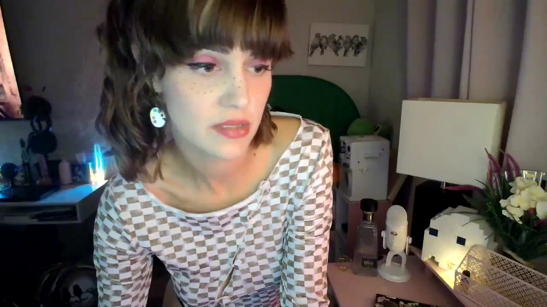 Gallery image thumbnail from HeidiKlumsy's myfreecams stream on, 11/10/2024, 07:26 image 15 of 20