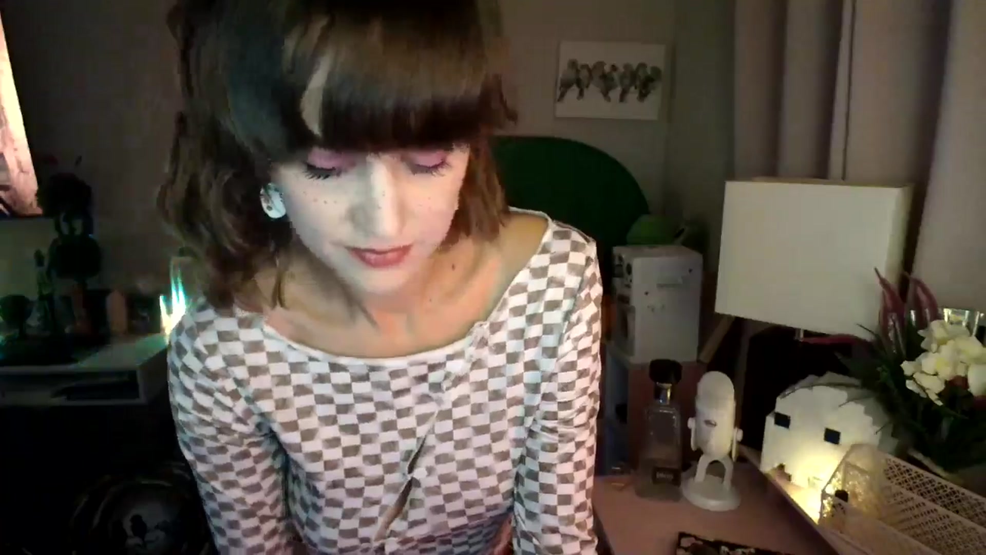 Gallery image thumbnail from HeidiKlumsy's myfreecams stream on, 11/10/2024, 07:26 image 16 of 20