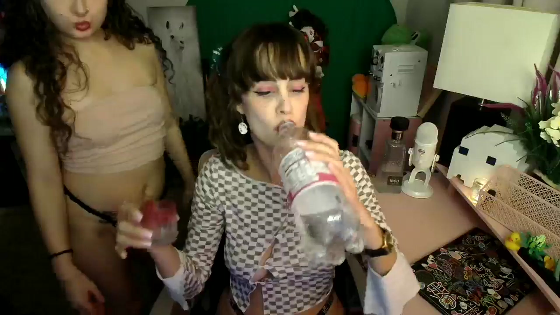 Gallery image thumbnail from HeidiKlumsy's myfreecams stream on, 11/10/2024, 09:21 image 4 of 20