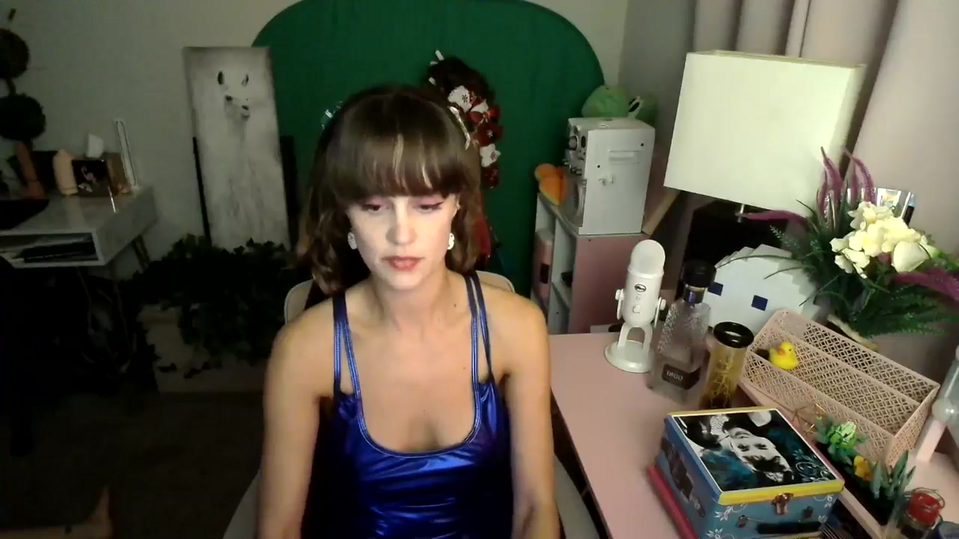 Gallery image thumbnail from HeidiKlumsy's myfreecams stream on, 11/10/2024, 10:16 image 16 of 20