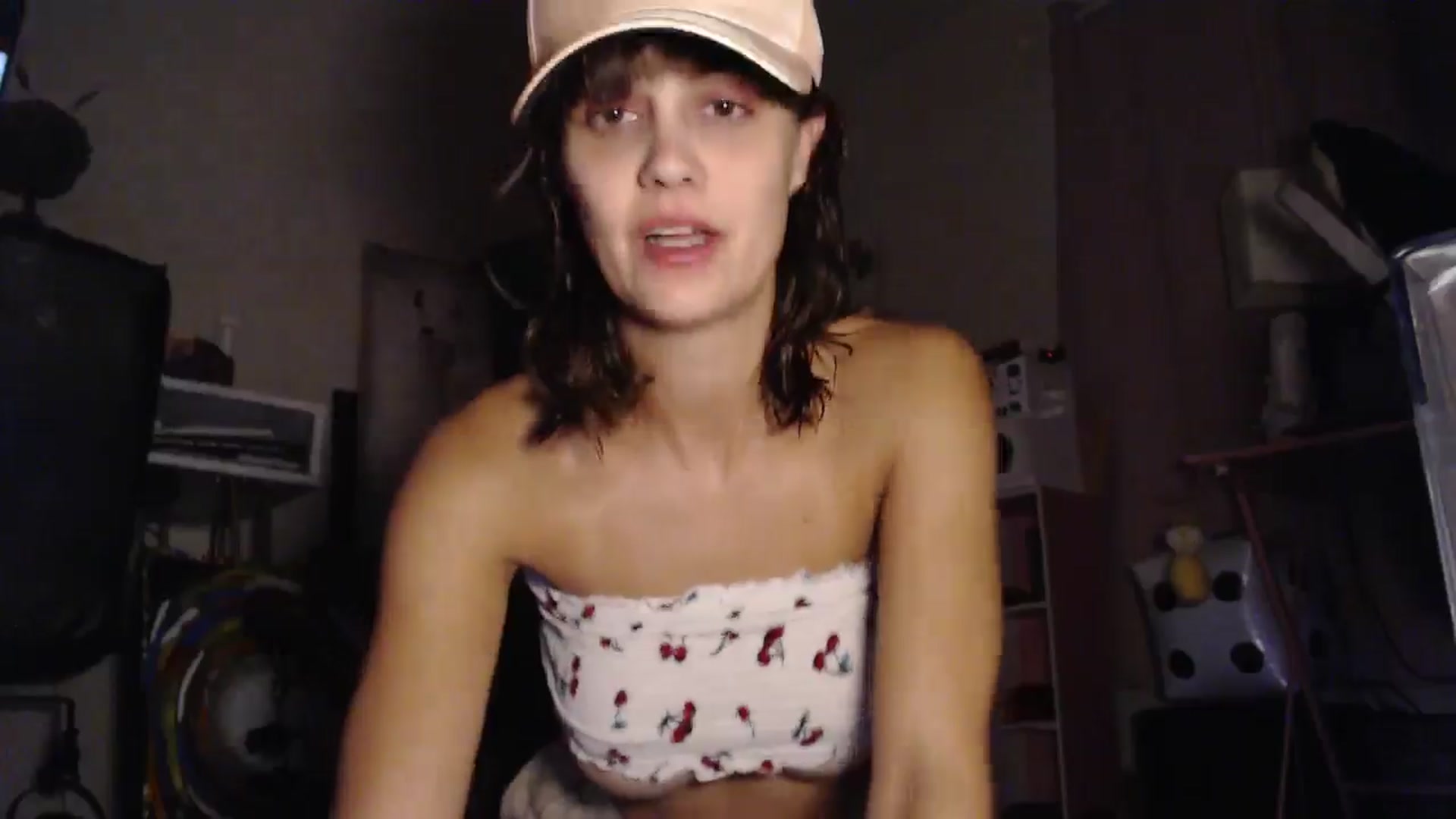 Gallery image thumbnail from HeidiKlumsy's myfreecams stream on, 11/10/2024, 13:20 image 5 of 20