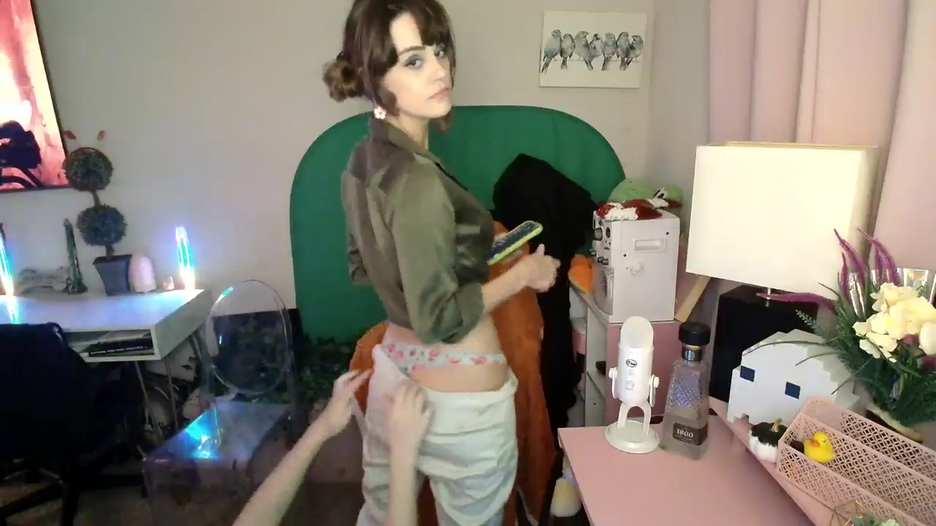 Gallery image thumbnail from HeidiKlumsy's myfreecams stream on, 11/11/2024, 02:53 image 20 of 20