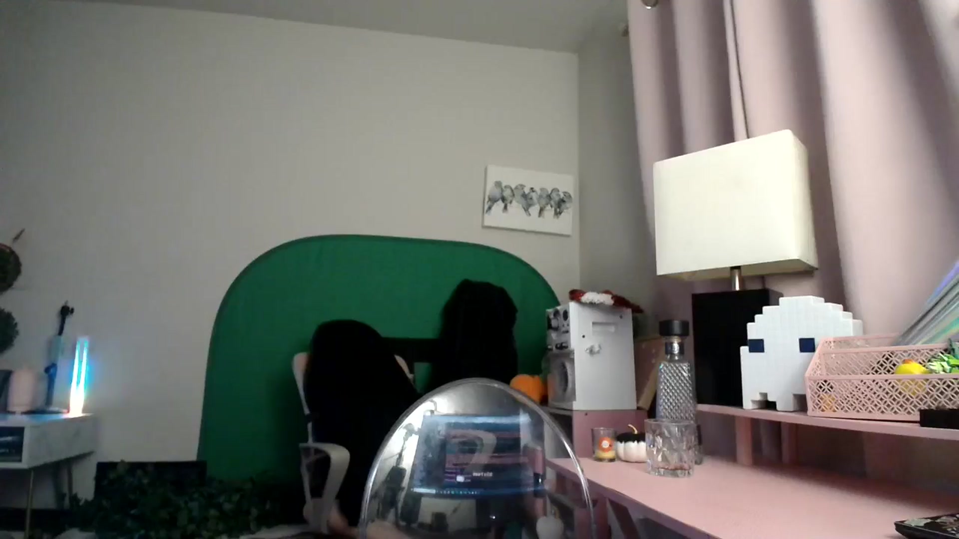 Gallery image thumbnail from HeidiKlumsy's myfreecams stream on, 11/15/2024, 05:23 image 7 of 20