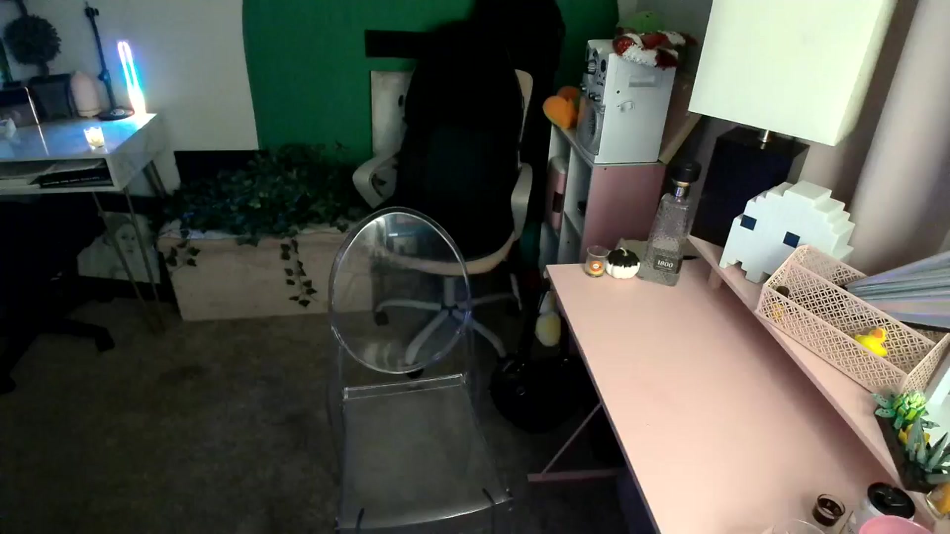 Gallery image thumbnail from HeidiKlumsy's myfreecams stream on, 11/17/2024, 05:27 image 1 of 20