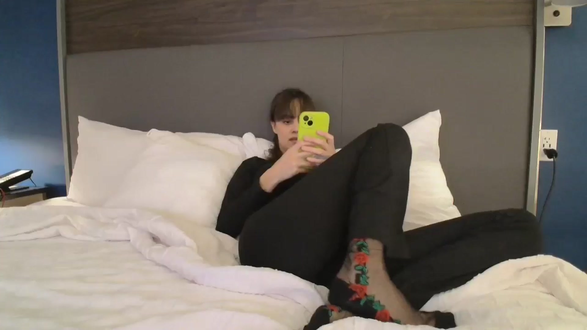 Gallery image thumbnail from HeidiKlumsy's myfreecams stream on, 11/19/2024, 06:15 image 10 of 20