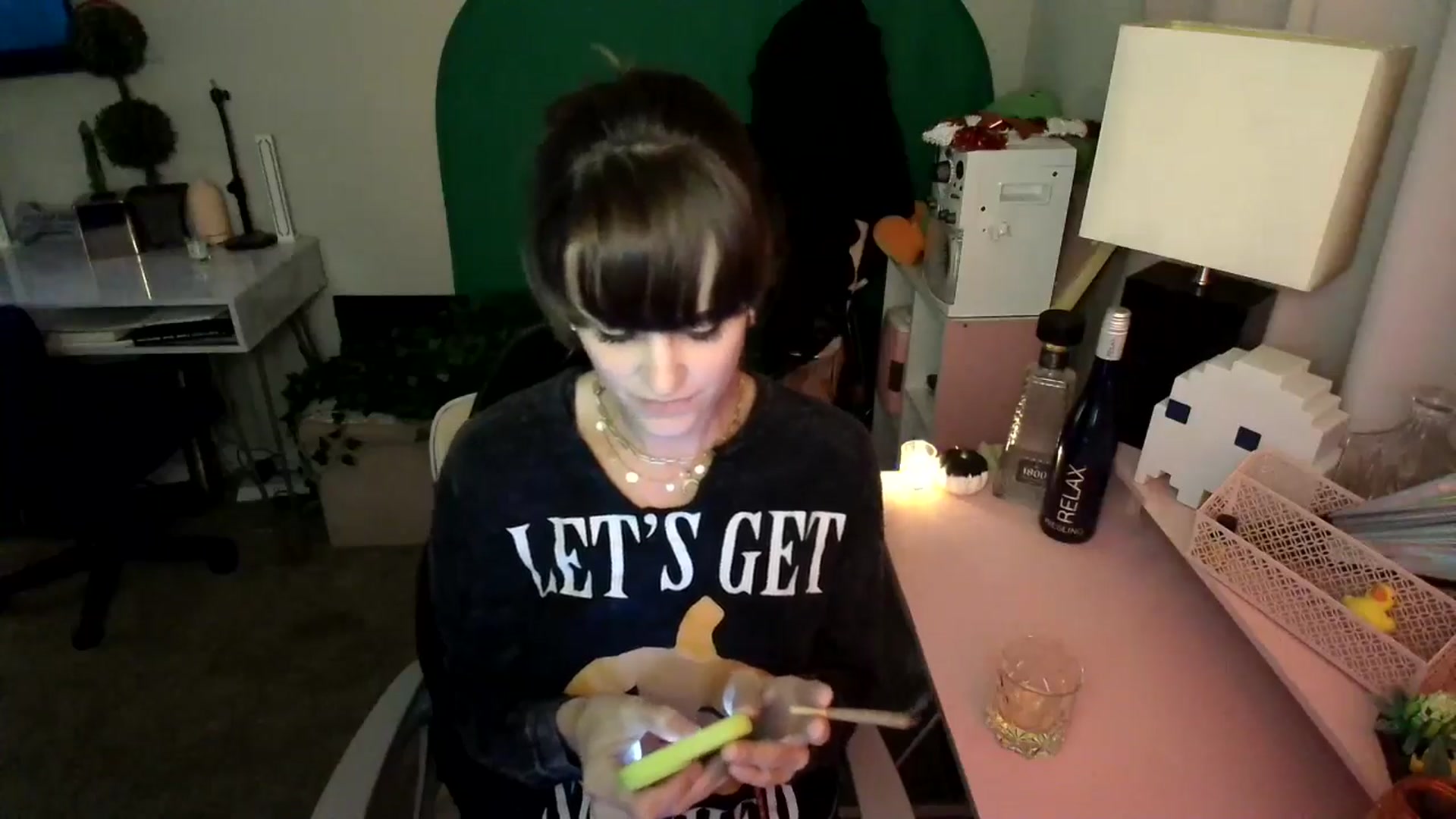 Gallery image thumbnail from HeidiKlumsy's myfreecams stream on, 11/22/2024, 08:38 image 4 of 20