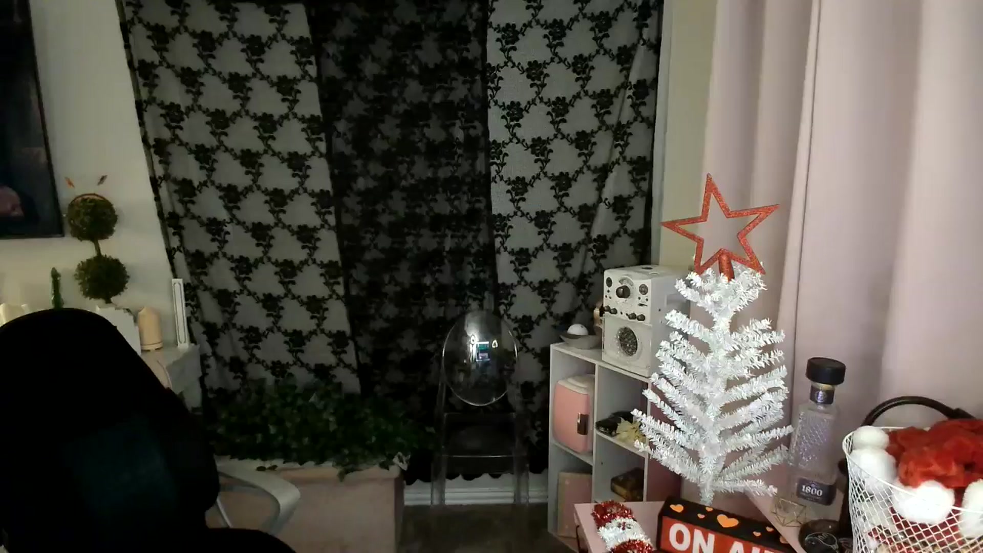 Gallery image thumbnail from HeidiKlumsy's myfreecams stream on, 12/03/2024, 06:17 image 20 of 20