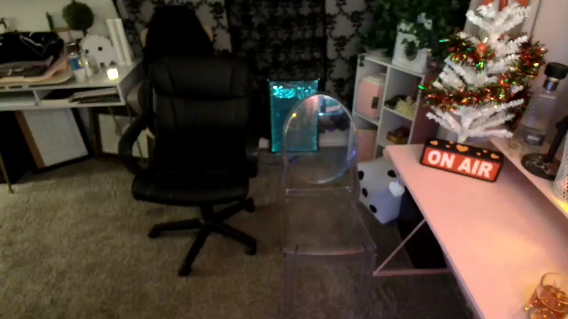Gallery image thumbnail from HeidiKlumsy's myfreecams stream on, 12/04/2024, 05:16 image 17 of 20
