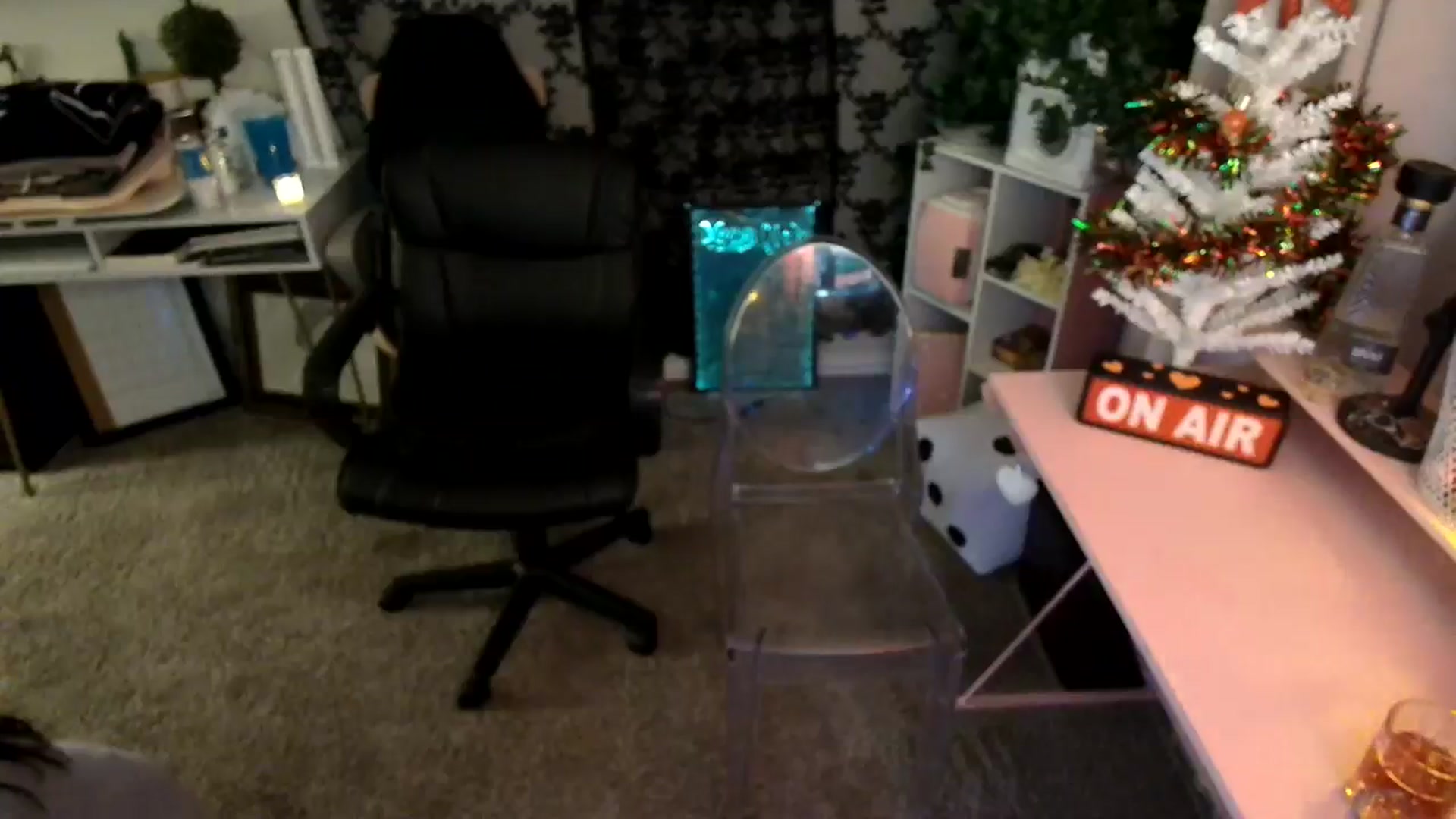 Gallery image thumbnail from HeidiKlumsy's myfreecams stream on, 12/04/2024, 05:16 image 19 of 20
