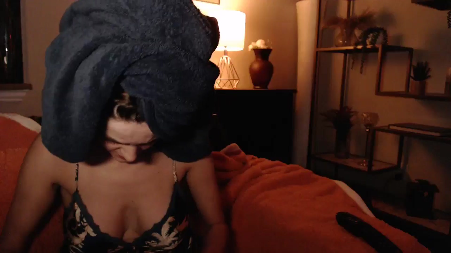 Gallery image thumbnail from HeidiKlumsy's myfreecams stream on, 12/11/2024, 10:37 image 12 of 20
