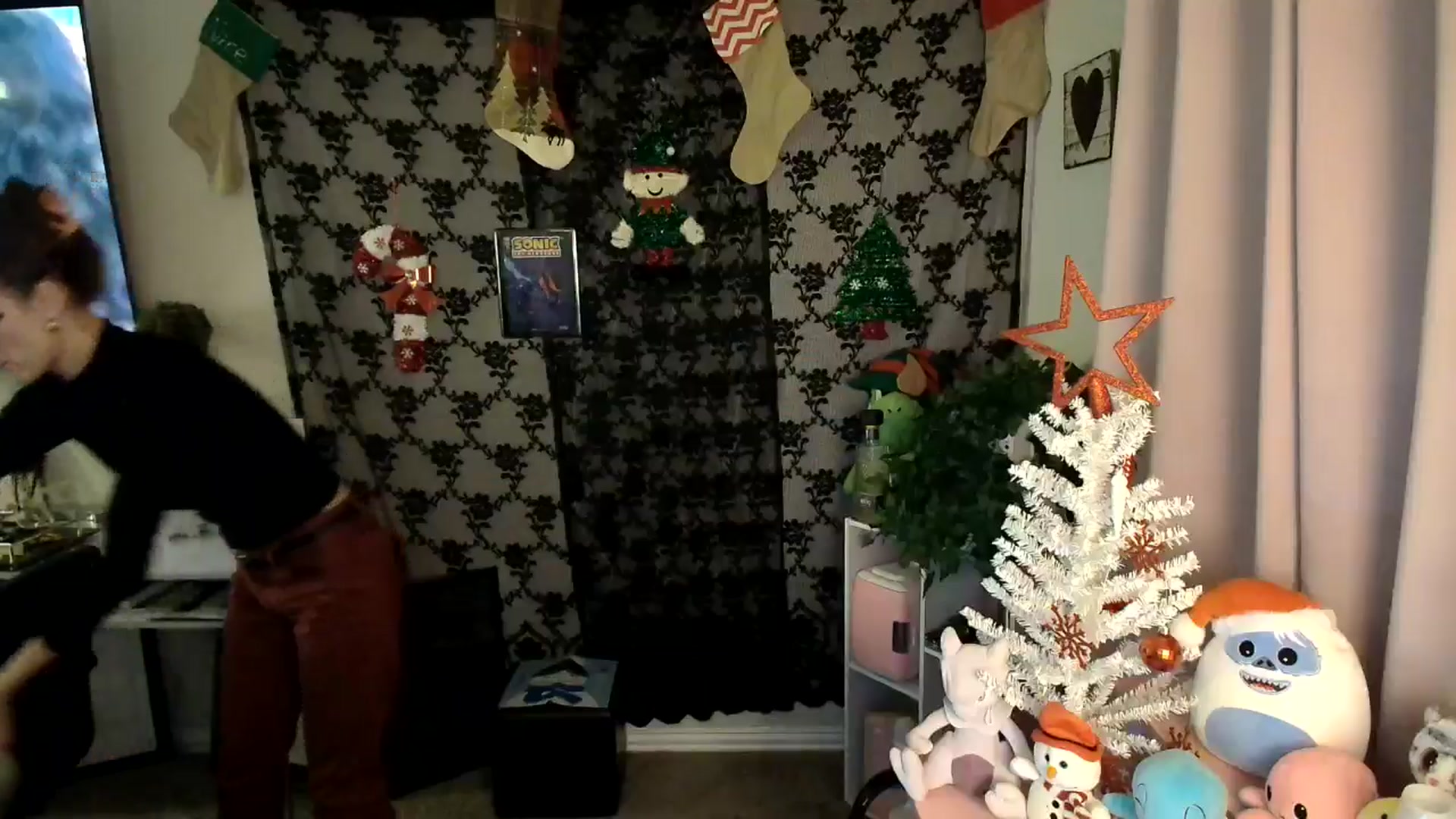 Gallery image thumbnail from HeidiKlumsy's myfreecams stream on, 12/24/2024, 07:00 image 14 of 20