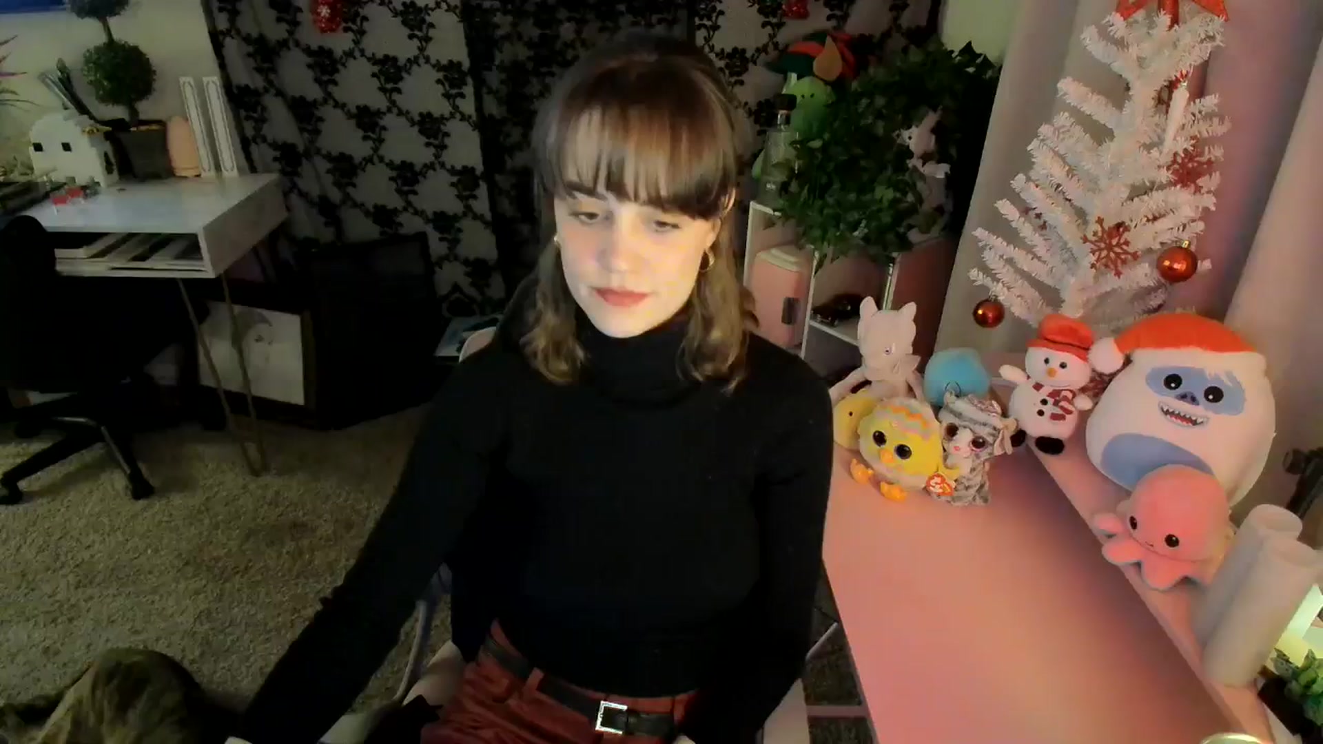 Gallery image thumbnail from HeidiKlumsy's myfreecams stream on, 12/24/2024, 07:00 image 10 of 20