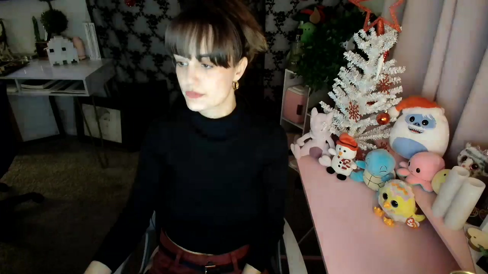 Gallery image thumbnail from HeidiKlumsy's myfreecams stream on, 12/24/2024, 07:00 image 15 of 20