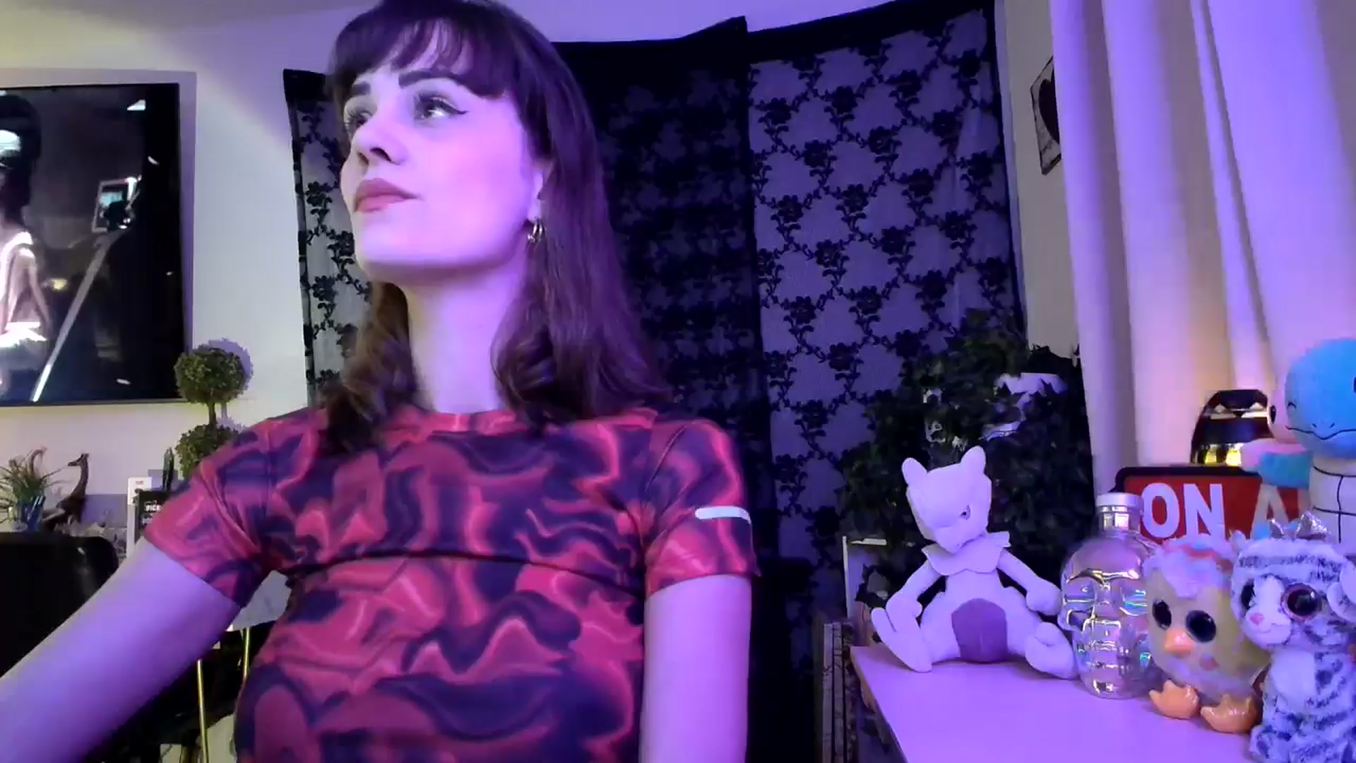 Gallery image thumbnail from HeidiKlumsy's myfreecams stream on, 01/09/2025, 03:50 image 3 of 20