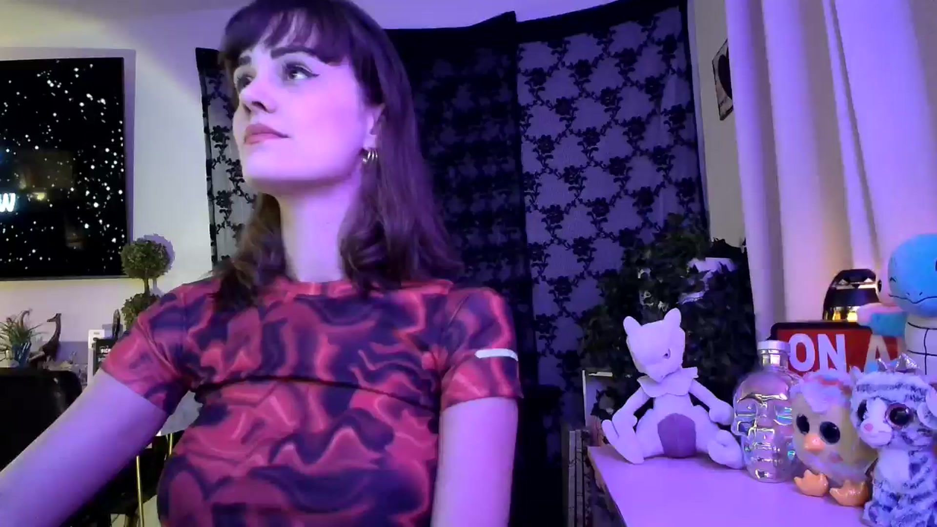 Gallery image thumbnail from HeidiKlumsy's myfreecams stream on, 01/09/2025, 03:50 image 1 of 20