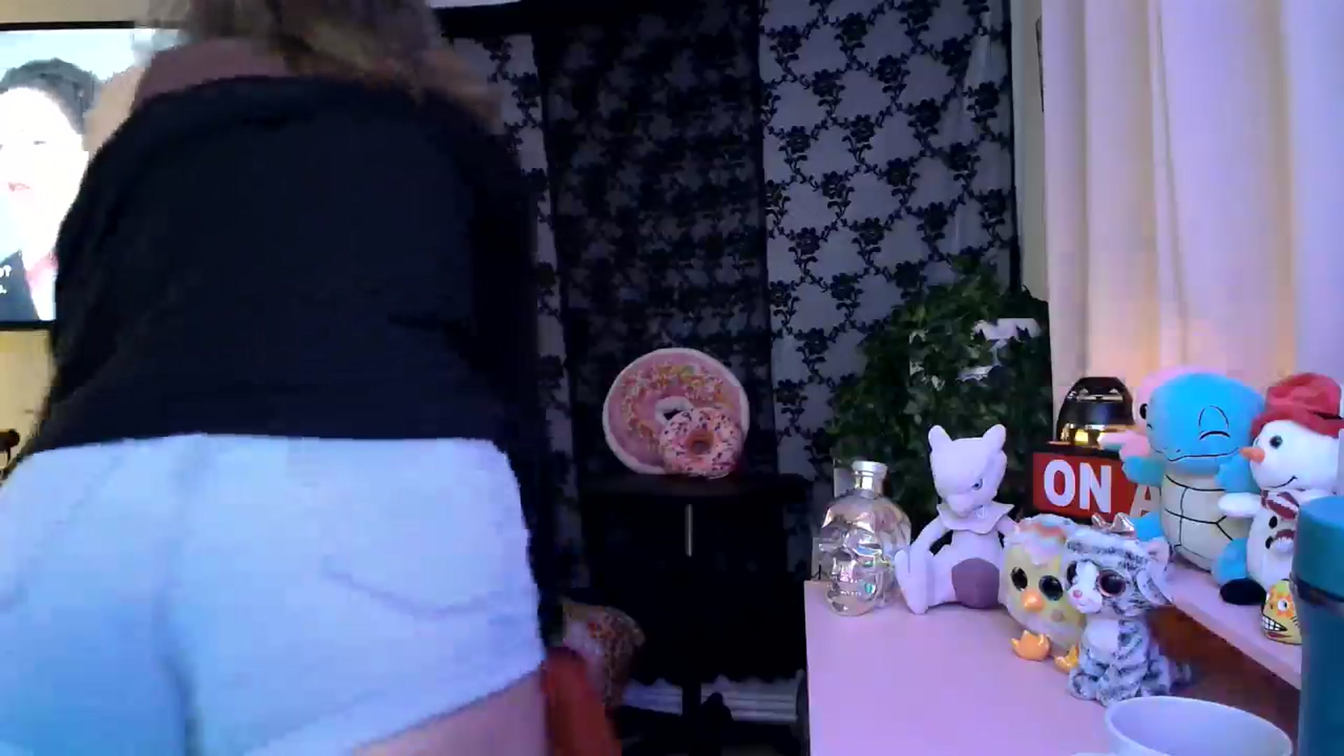 Gallery image thumbnail from HeidiKlumsy's myfreecams stream on, 01/09/2025, 22:25 image 2 of 20