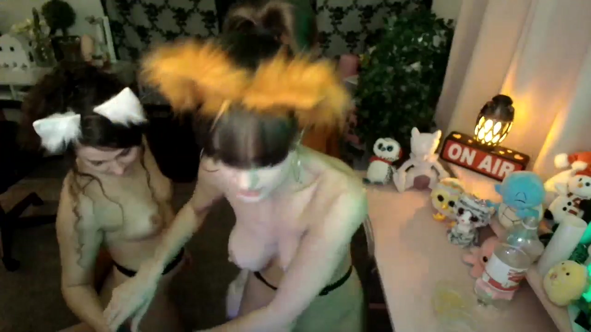 Gallery image thumbnail from HeidiKlumsy's myfreecams stream on, 01/13/2025, 04:56 image 7 of 20