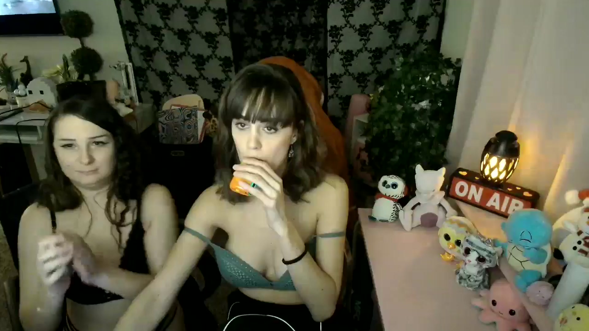 Gallery image thumbnail from HeidiKlumsy's myfreecams stream on, 01/13/2025, 07:29 image 3 of 20