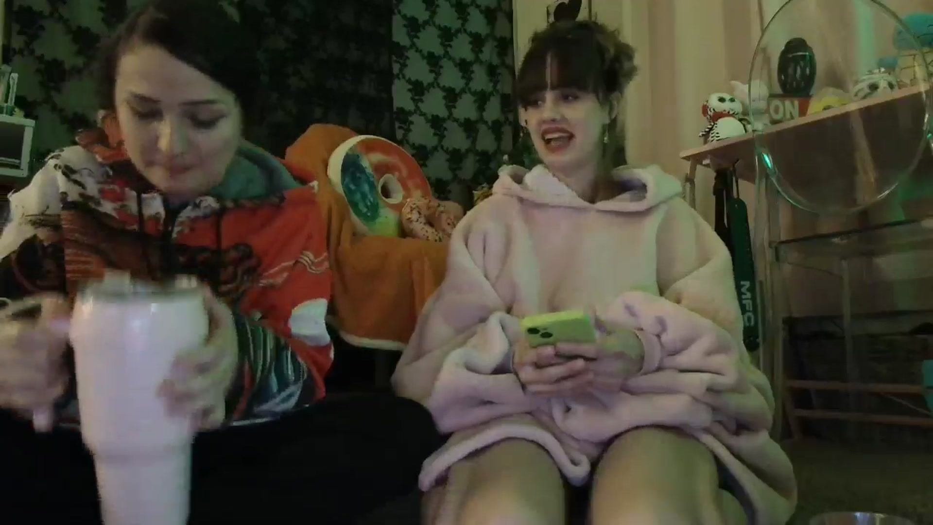 Gallery image thumbnail from HeidiKlumsy's myfreecams stream on, 01/13/2025, 08:45 image 12 of 20