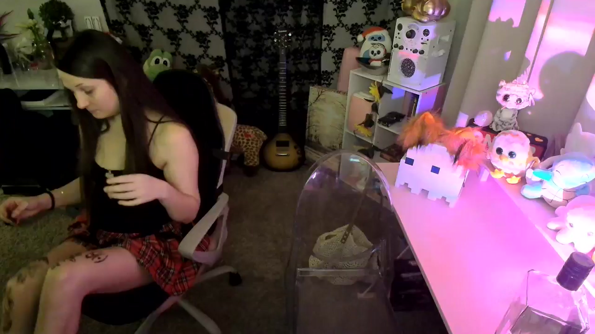 Gallery image thumbnail from HeidiKlumsy's myfreecams stream on, 01/15/2025, 07:38 image 1 of 20