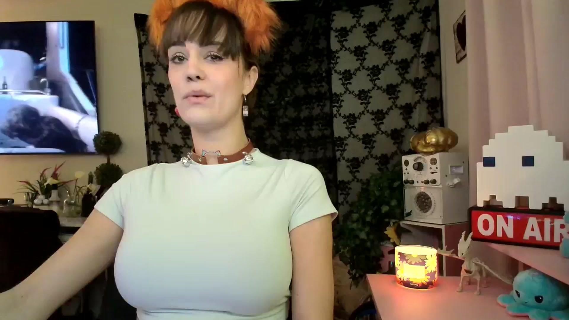 Gallery image thumbnail from HeidiKlumsy's myfreecams stream on, 01/18/2025, 02:27 image 15 of 20