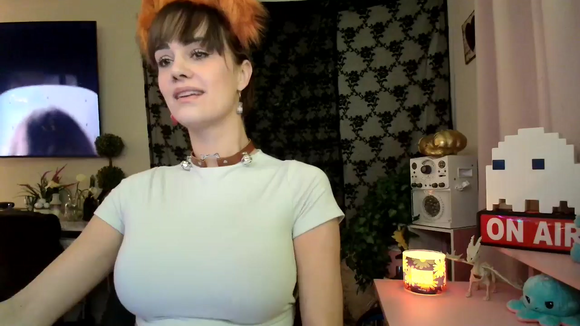 Gallery image thumbnail from HeidiKlumsy's myfreecams stream on, 01/18/2025, 02:27 image 14 of 20