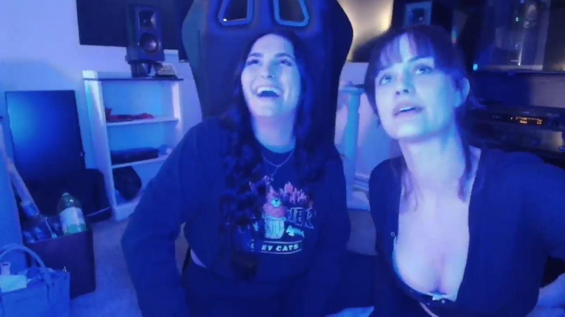 Gallery image thumbnail from HeidiKlumsy's myfreecams stream on, 01/21/2025, 03:06 image 5 of 20